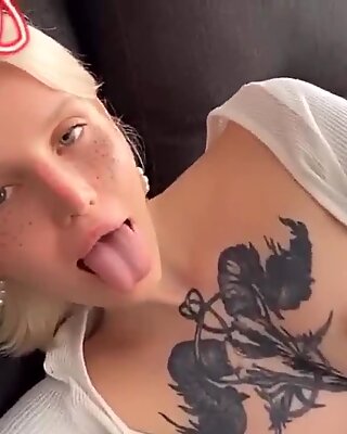 Tattooed Girl Deep Sucking Big Dick Lover after a Walk - POV