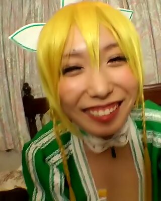 Leafa cosplay sex with Asian babe