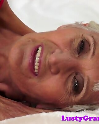 Alluring granny pounded in missionary pose